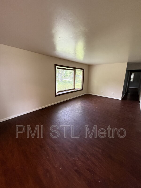 Foto del edificio - 1510 Trampe Ave