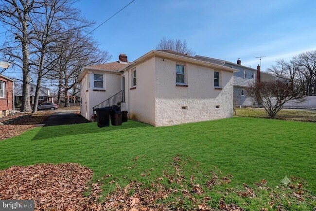 Photo - 32 Bonsall Avenue Unit House