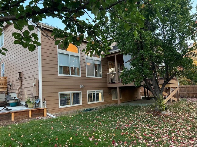 Building Photo - Beautiful 6 Bedroom Home in Superior