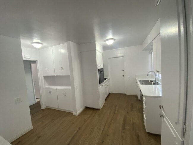 Kitchen Area - 637 Fairview Ave