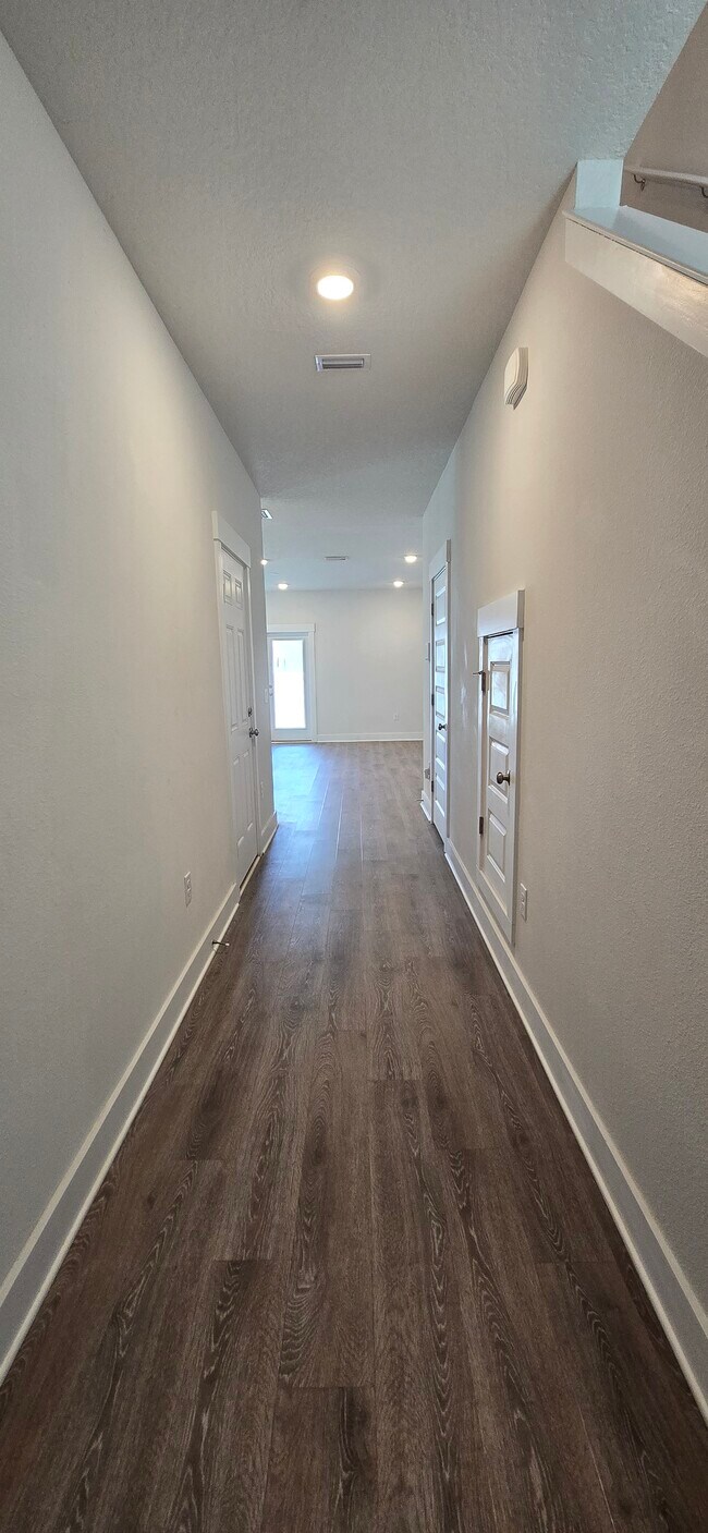 Foto del edificio - 9635 Nature Creek Blvd
