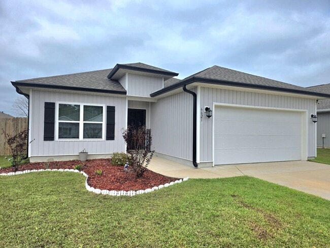 Building Photo - Beautifully maintained 3/2 home with Flex Room in the Sagewood community