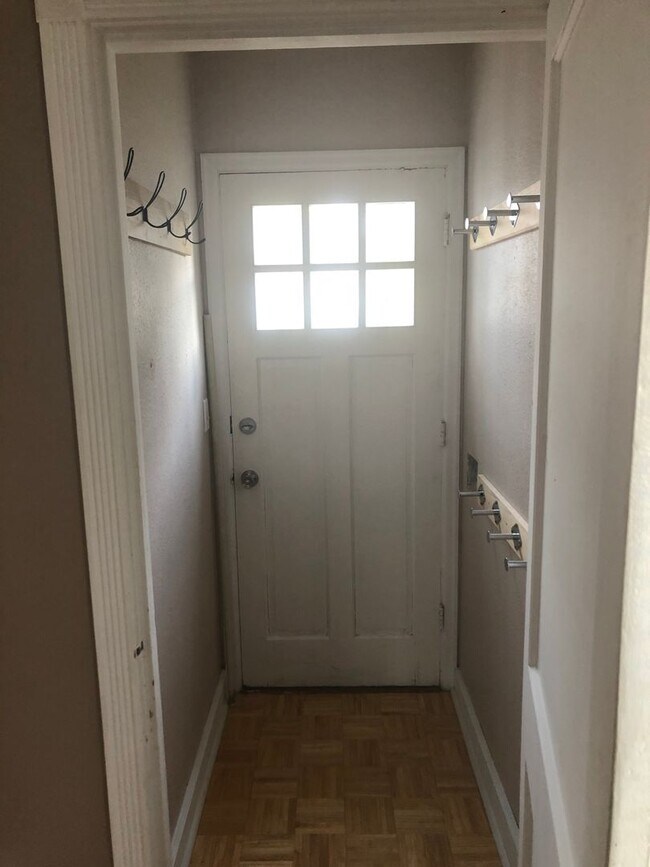 Building Photo - Beautiful home for rent!