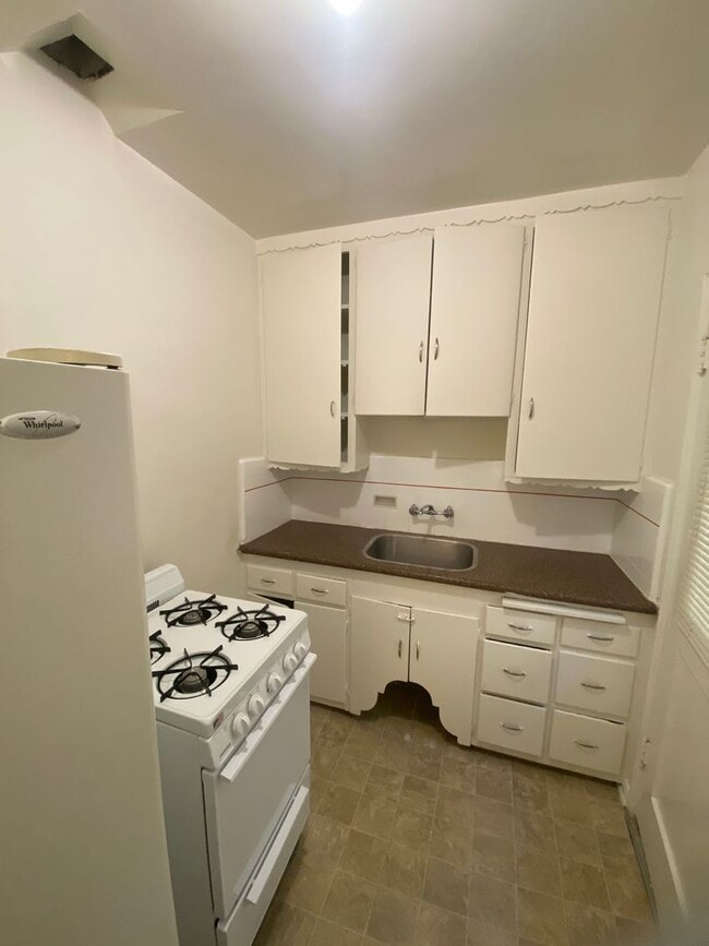 Photo - 203 Cypress Ave/1265 Orange Apartment