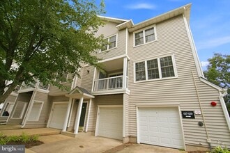 Building Photo - 12825 Fair Briar Ln