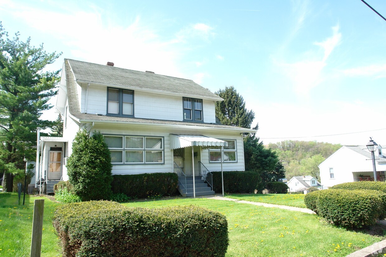 10624 Old Trail Rd, Irwin, PA 15642 Apartments in Irwin, PA