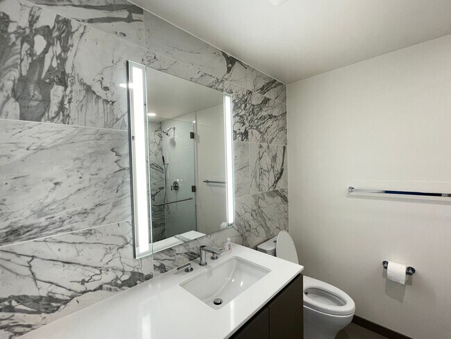 Building Photo - Great Condo for rent
