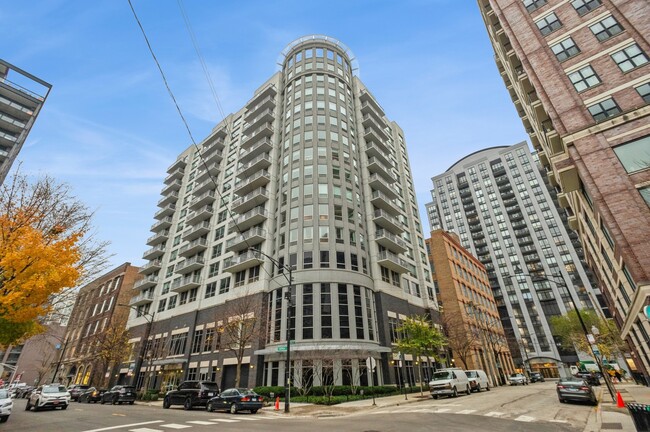 Foto del edificio - 421 W Huron St