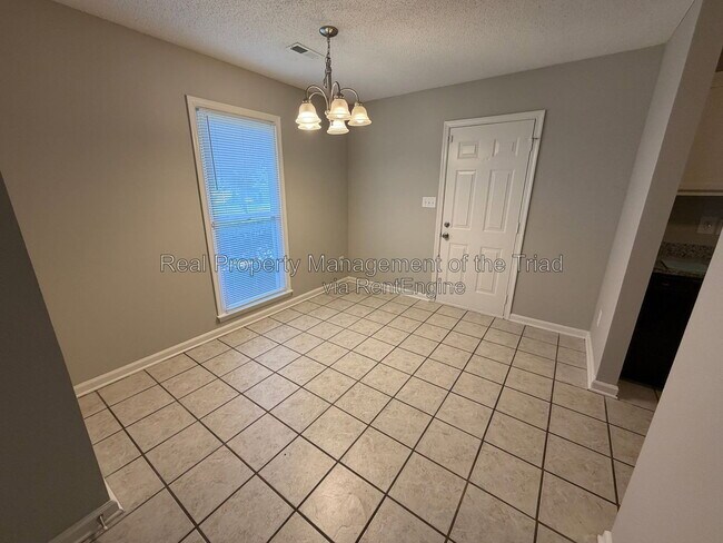 Foto del edificio - 6907 Cedar Bend Ct