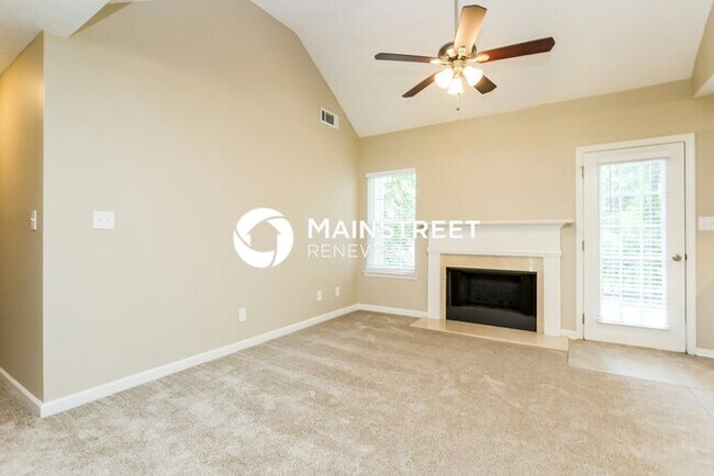 Foto del edificio - 4 Bedroom Pet-Friendly Home in Rex, GA with Main Street Renewal