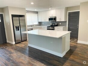 Building Photo - 3708 Cranston Ct E