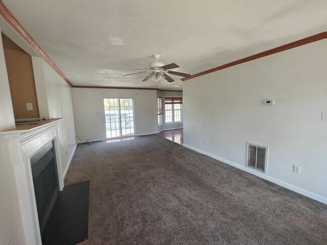 Building Photo - 4037 Birdbrook Dr