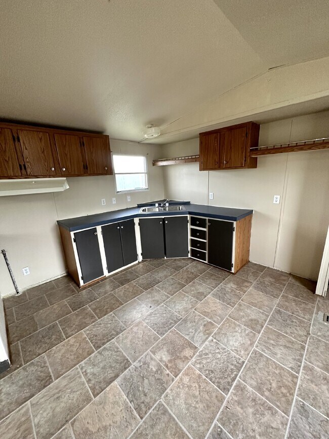 Foto del edificio - "Charming 3-Bedroom Home with 2 Full Baths in Woodward, OK – Your Cozy Retreat Awaits!"
