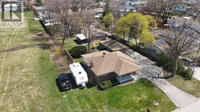 Building Photo - 2990 Pillette Rd