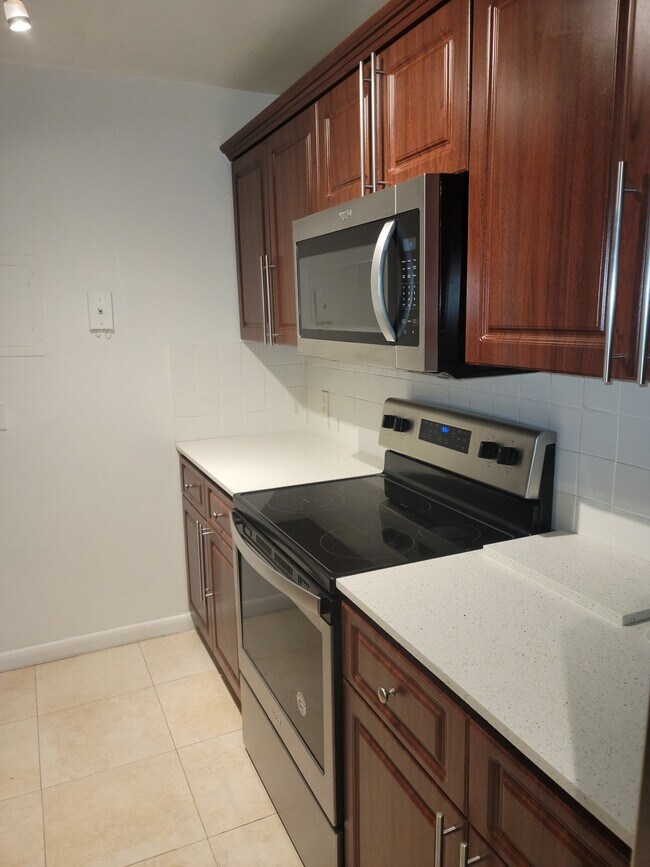 Foto del edificio - 13455 NE 10th Ave