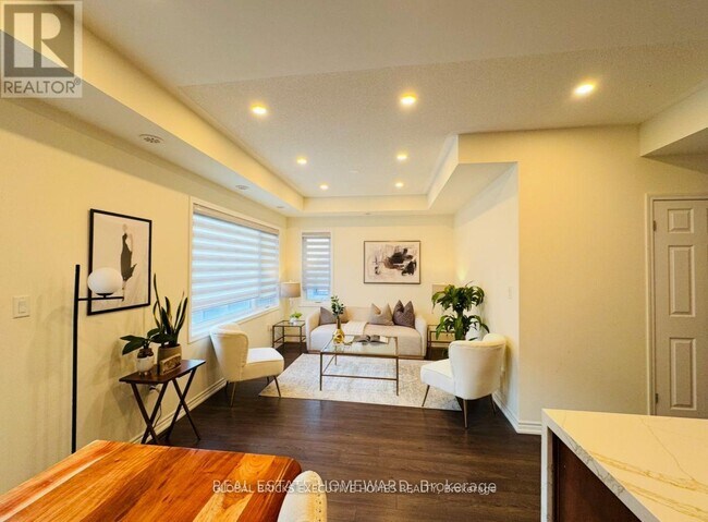 Building Photo - 220 Lagerfeld Dr