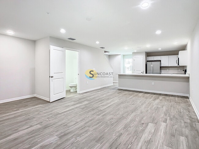 Building Photo - 3821 SW 43rd Ct