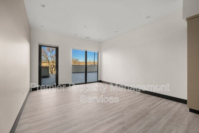 Foto del edificio - 2310 First Ave N