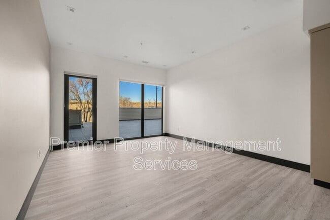 Building Photo - 2310 First Ave N