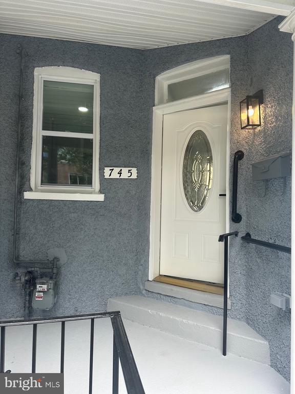 Foto principal - 745 Kenyon St NW