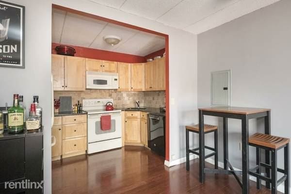 Building Photo - 761 E 6th St