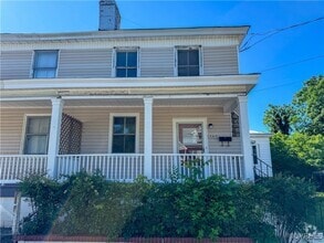 Building Photo - 3213 Main St