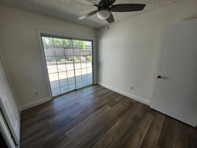 Foto del edificio - Spacious 4-Bedroom Home for Rent in Peacef...