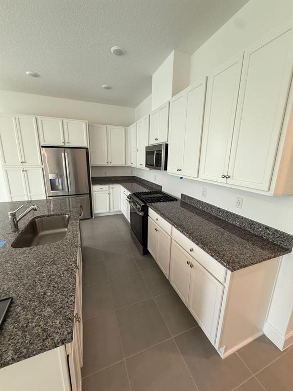 Building Photo - 15144 Field Daisy Dr