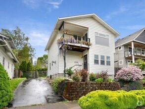 Building Photo - 9831 N Edison St
