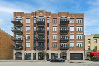 Building Photo - 711 W Grand Ave