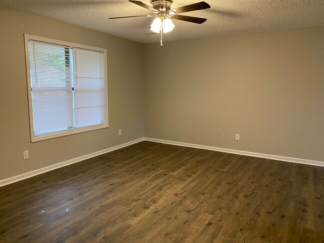 Building Photo - 30 Hillwood Cv