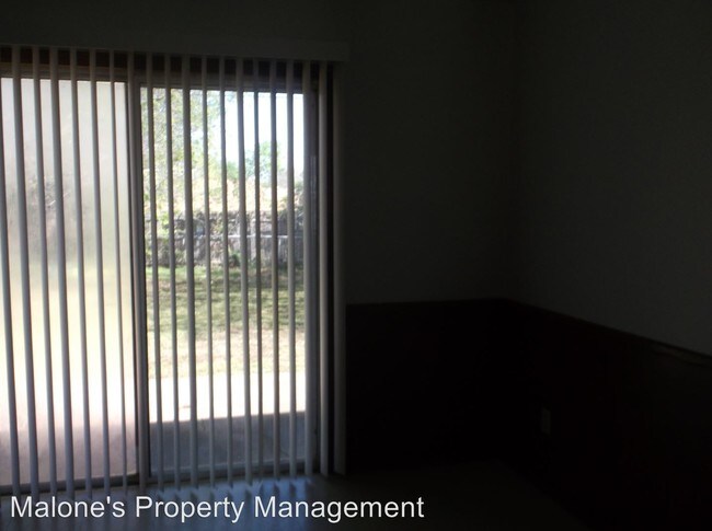 Building Photo - 3105 Del Rancho Dr