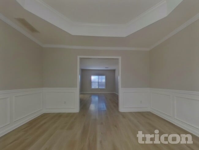 Building Photo - 890 Georgian Hills Dr