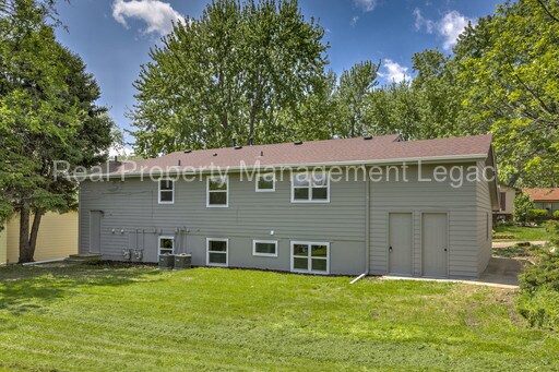 Foto principal - 1817 N 110th St