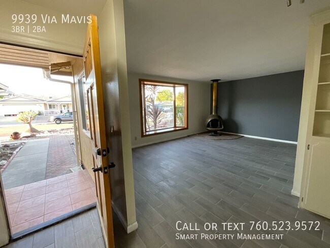 Foto del edificio - Pets Ok! Charming 3BR, 2BA with Solar! App...