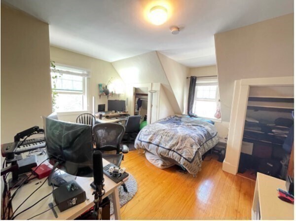 Foto principal - 122A Englewood Ave