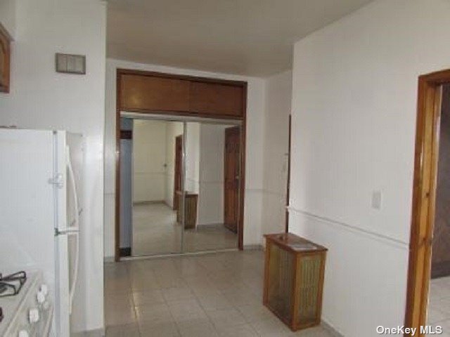 Building Photo - 60-48-60-68 68th Rd