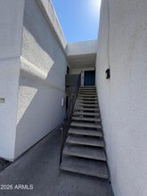 Building Photo - 302 E Monte Vista Rd