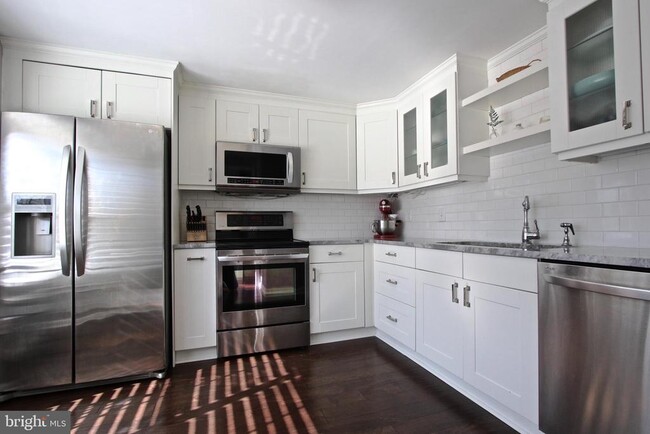 Building Photo - 6514 Brookleigh Way