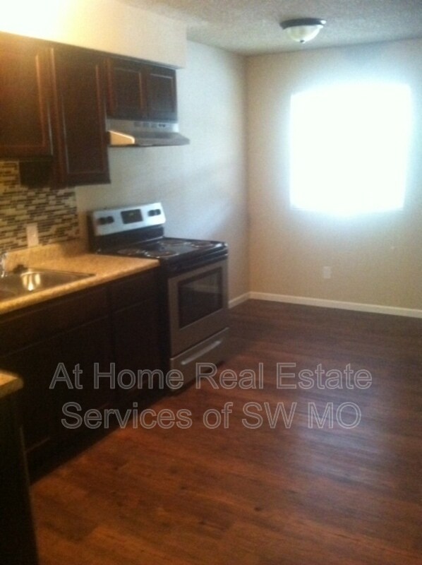 Foto del edificio - 1400 S Campbell Ave