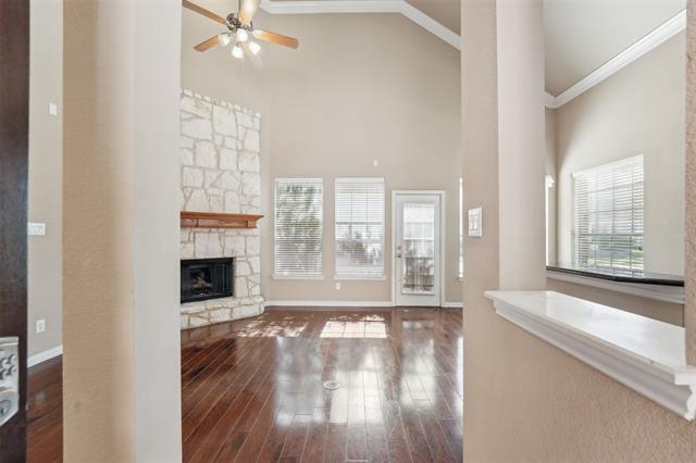Building Photo - 2121 Walnut Square Dr