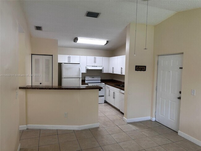 Building Photo - 3670 N 56th Ave