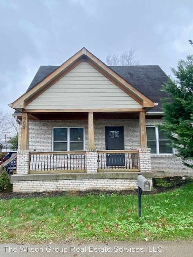 Building Photo - 3 br, 2.5 bath House - 909 Glass Street