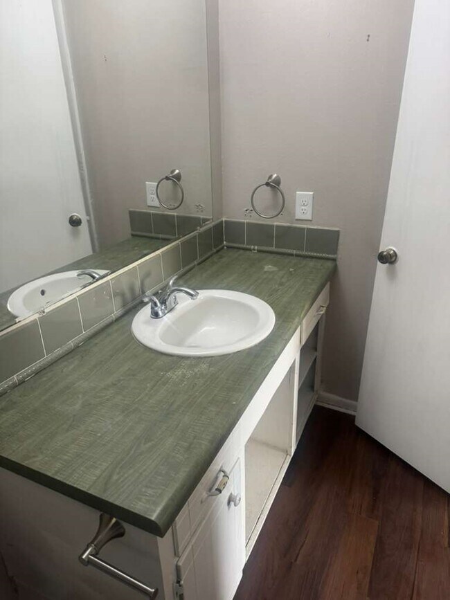 Foto del edificio - 3120 Royal St