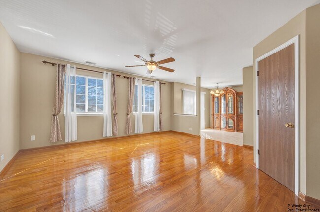 Foto del edificio - 1346 S Lorraine Rd