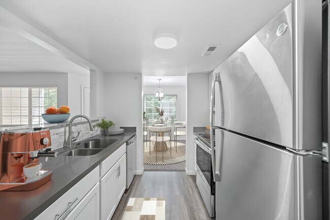 Foto del edificio - Ivy Hills Living Spaces