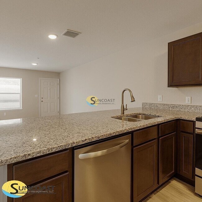 Foto del edificio - 72 Juniper Loop