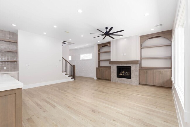 Foto del edificio - Gorgeous 5 bed 4 bath in Desert Canyons