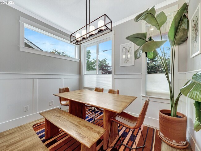 Foto del edificio - 2214 N Farragut St