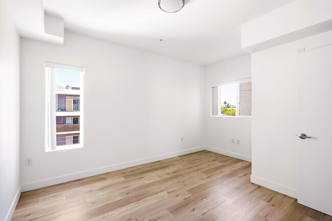 Interior Photo - 3057 West Pico Apartments